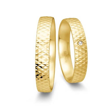 Gifteringer i gult gull 14 kt, 4 mm. LOOP - 4830003 Gifteringer i gult gull 14 kt, 4 mm. LOOP - 4830003