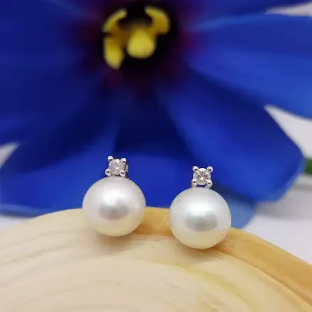 Diamantøredobber i gull med perler og diamanter 0,03ct W-Si - BUR721069 Diamantøredobber i gull med perler og diamanter 0,03ct W-Si - BUR721069