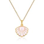 Sølvmykke med hvit coloritt og perle, forgylt - 3042342