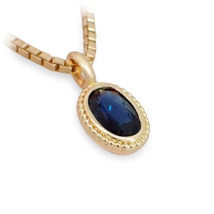 Gullsmykke med safir - bur283307 Gullsmykke med safir - bur283307