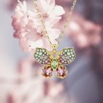 Swarovski smykke Idyllia pendant Mixed cuts, Pavé, Butterfly, Multicolored, Gold-tone plated - 5709950