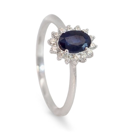 Diamantring i hvitt gull med 0,14ct W-Si og safir - 577252 Diamantring i hvitt gull med 0,14ct W-Si og safir - 577252