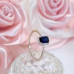 Diamantring i gull med safir-5347901