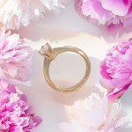 Forlovelsesring Gaia med Oval Lab Grown diamant i 0.71 ct og River (D) - VS1 - LG071gg