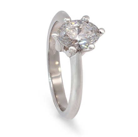 Forlovelsesring Gaia med Oval Lab Grown diamant i 1.00 ct og River (D) - VS1 - LG100gg Forlovelsesring Gaia med Oval Lab Grown diamant i 1.00 ct og River (D) - VS1 - LG100gg