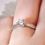 Forlovelsesring Margrete med Oval Lab Grown diamant i 0,50 ct og River (D) -VS1 - LAB1611650RVHV