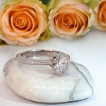 Forlovelsesring Gaia med Oval Lab Grown diamant i 1.00 ct og River (D) - VS1 - LG100gg