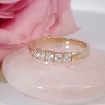 Bilde av Iselin alliansering 585/14 karat gult gull med 5x0.05 ct TW-Si - 85050500