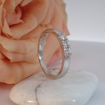 Iselin alliansering i hvitt gull med 3 diamanter - 8503010