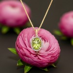 Diamantsmykke i gult gull 0,16ct WSI diamant og peridot - 27252