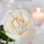 Diamantsmykke i hvitt gull 7,5x8,5mm- 6482993