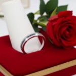 Diamantring i 14 kt gull med 0,16ct W-Si og med safirer - COC00390