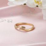 Gullring med 3 zirkonia stener - coc5000326