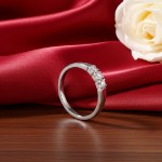 Diamantring Iselin med 3x0,05 ct TW-Si-8503050