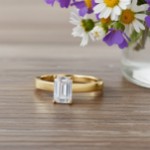 Forlovelsesring med Lab Grown diamant i smaragd slip - 0,70 ct River - VS - 200625