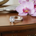 Forlovelsesring Margrete med Lab Grown diamant i 2,00 ct og River (D) -VS1 - LAB16116200RVHV