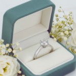 Forlovelsesring Margrete med Oval Lab Grown diamant i 1,00 ct og River (D) -VS1 - LAB16116100RVHV