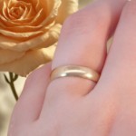 Giftering i gult gull 14kt, 4 mm, modell 167. RUBIN - 1240