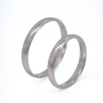 Giftering i platina 950, 3 mm. RUBIN modell 167 - 1030