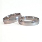 Giftering i platina 950, 5 mm. RUBIN modell 167 - 1050