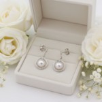 Gulløredobber i 14kt gull med diamanter 0,09 ct og Akoya perle 8 mm - bur721149