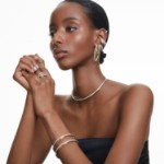 Swarovski øredobber Hyperbola hoop earrings Mixed cuts, Mini, White, Mixed metal finish - 5689718