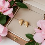 Øredobber Blad 585 i gult gull 14 kt, 5mm x 11mm - 47299