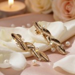 Diamantøredobber i gull med 0,06 ct W-Si - 30710112