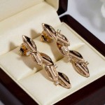 Diamantøredobber i gull med 0,06 ct W-Si - 30710112