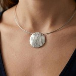 Smykke i tinn Gry. HILLESTAD - AB465T