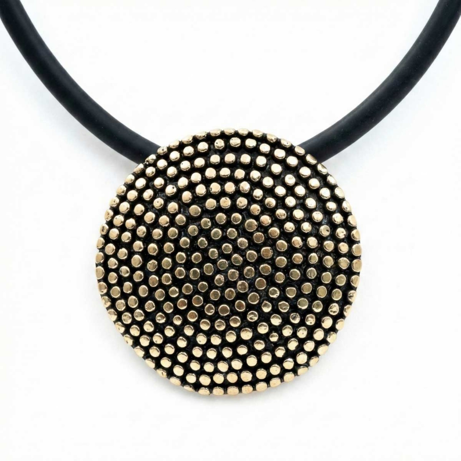 Smykke i bronse Slow. HILLESTAD - AB316