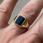 Signetring til herre i gult gull 14 kt med onyx - 56774