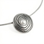 Smykke i tinn Rede. HILLESTAD - AB400T