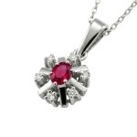 Diamantsmykke med 0,06 ct W-Si og rubin - Bur270158