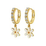 Kreoler i forgylt sølv med cirkonia og hvitveis. LIV - 701403