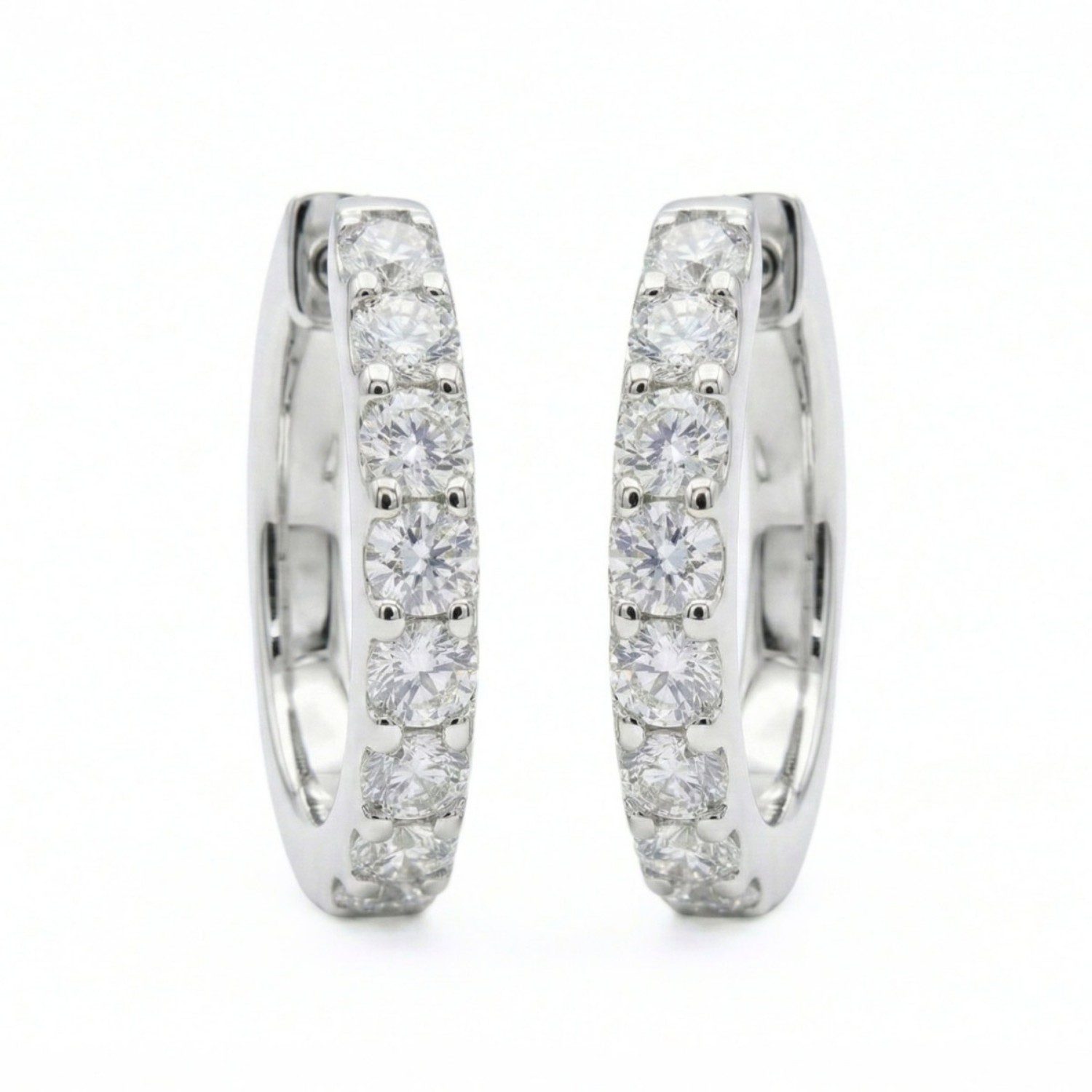 Diamantøredobber i gull med 0,75 ct W-Si -BUR734862