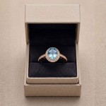 Gullring Capri i gult gull 14kt med akvamarin og 0,24ct W-Si - 57433