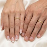 Gifteringer i gult gull 14 kt, 2.5 mm & 3.5 mm. GERSTNER - 31322