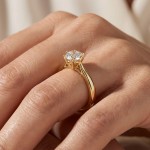 Forlovelsesring med lab grown diamant 0,50 ct River (E) VS i gult gull. Leticia - 18007050LG-gg