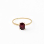 Gullring i 14kt med granat - Bur620400ggr