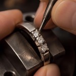 Iselin alliansering i hvitt gull med diamanter - 8503030