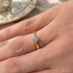 Forlovelsesring i gult gull med lab grown diamant 0,40 ct  River (D) - VS1. Leticia - 18007040LGgg
