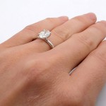 Forlovelsesring med Oval Lab Grown diamant i 1.00 ct og River (E) - VVS2 - ABR21638LGHG