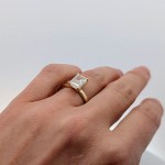Forlovelsesring med Radiant cut Lab Grown diamant i 2.00 ct og River (E) - VVS2 - ABR21643LGGG