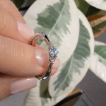 Gullring i hvitt gull 14kt med Sky Blue Topas og diamanter 0.05 ct TW-Si - coc5000547th