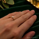 Forlovelsesring Idun i gult gull med diamant 0,16 ct TW Si - 2744059GG
